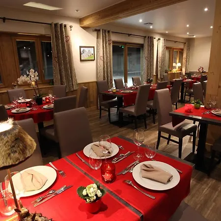 Chalet-hotel Le Beausoleil, The Originals Relais ホテル