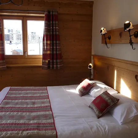 Chalet-hotel Le Beausoleil, The Originals Relais Fontcouverte-la-Toussuire