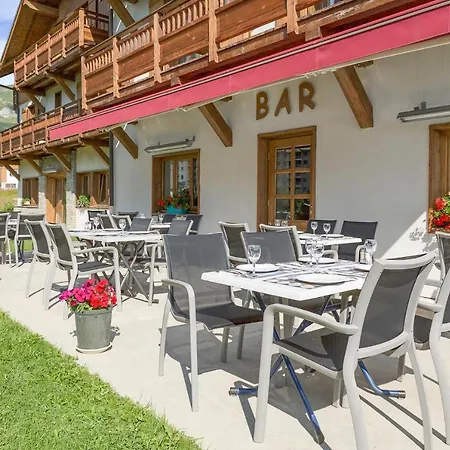 Chalet-hotel Le Beausoleil, The Originals Relais ホテル Fontcouverte-la-Toussuire