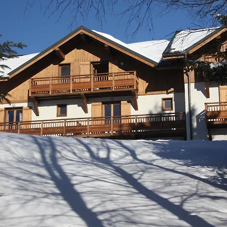 ホテル Chalet-hotel Le Beausoleil, The Originals Relais Fontcouverte-la-Toussuire
