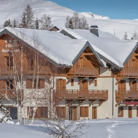 Chalet-hotel Le Beausoleil, The Originals Relais Отель Fontcouverte-la-Toussuire