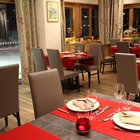 Chalet-hotel Le Beausoleil, The Originals Relais Отель 3*