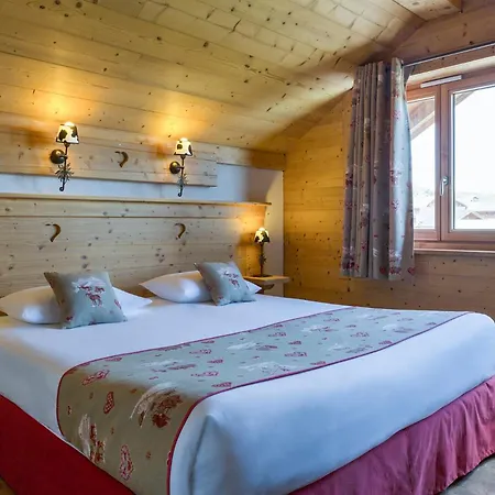 Chalet-hotel Le Beausoleil, The Originals Relais Отель 3*