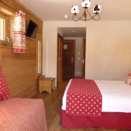 Отель Chalet-hotel Le Beausoleil, The Originals Relais