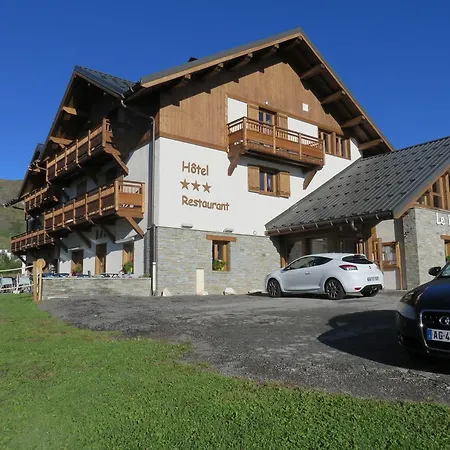 Chalet-hôtel Le Beausoleil, The Originals Relais Hotel